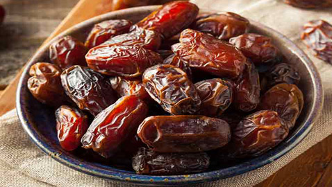 ماذا سيحدث لجسمك إذا تناولت 3 حبات تمر يوميا لمدة أسبوع؟