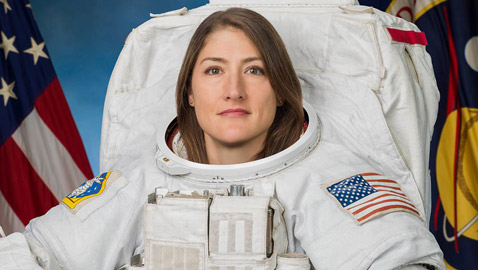 قضت أطول وقت في الفضاء الخارجي.. رائدة فضاء تدخل التاريخ!