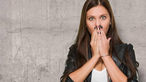 هذه الأبراج سريعة الشعور بالإحراج!