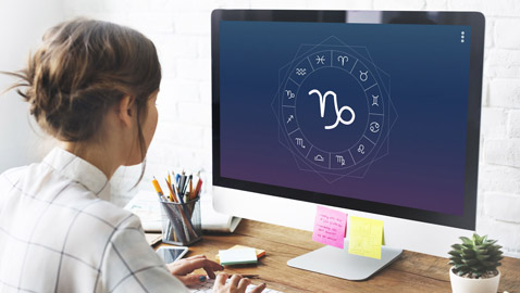 مواليد هذه الأبراج يختارون العمل على الحب