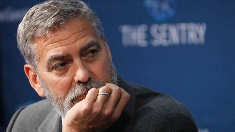جورج كلوني يمنح مليون دولار لكل من ساعده في بداية مسيرته