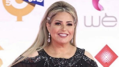 الفنانة صابرين في أول تعليق بعد إصابتها بكورونا: خلوا بالكم!